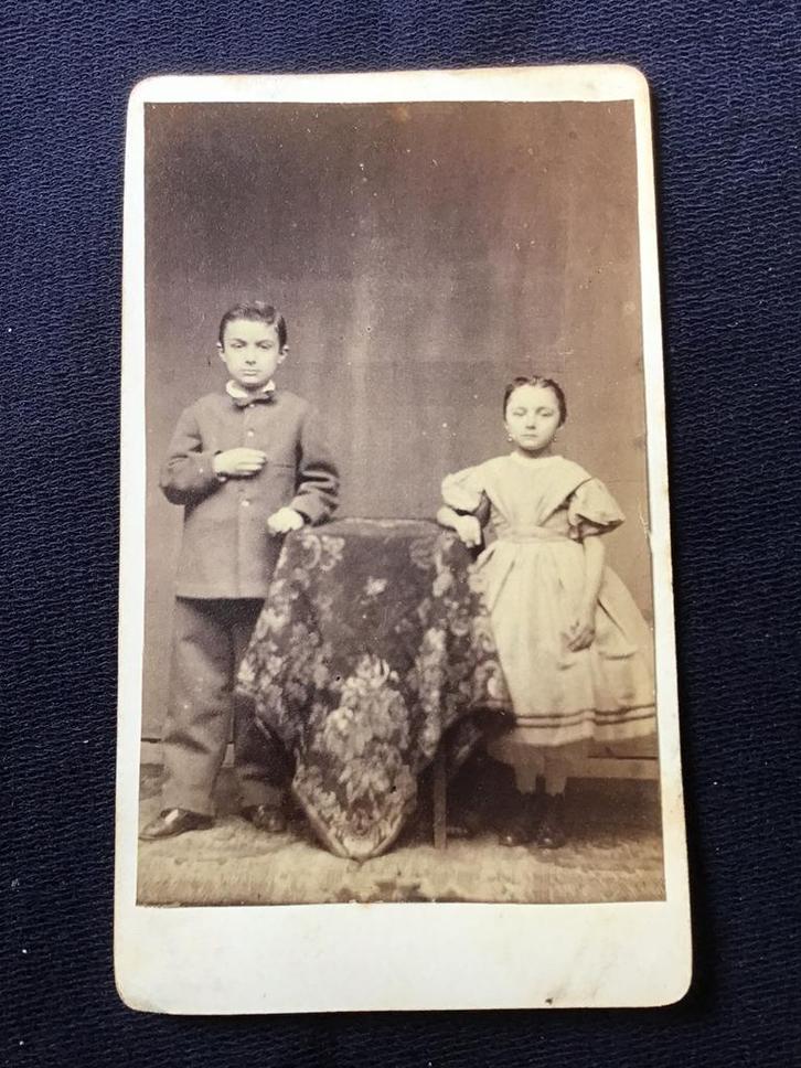 CDV, Broertje Zusje, zeer oud, dun karton, Carte de Visite, Verzamelen, Foto's en Prenten, Gebruikt, Foto, Kind, Voor 1940, Ophalen of Verzenden