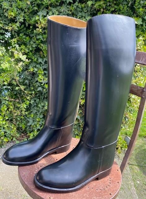 Rijlaarzen Aigle, coupe Saumur XL, mt 40 plus broek en cap, Dressuur, Ophalen of Verzenden, Zo goed als nieuw, Dames