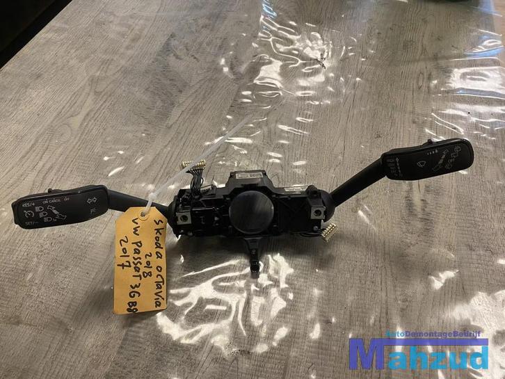 Skoda Octavia vw passat combischakelaar 5Q0953521M, Auto-onderdelen, Dashboard en Schakelaars, Skoda, Gebruikt, Ophalen of Verzenden