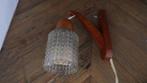 vintage wandlampje: hout met glazen kapje, Huis en Inrichting, Lampen | Wandlampen, Ophalen of Verzenden, Gebruikt, Glas