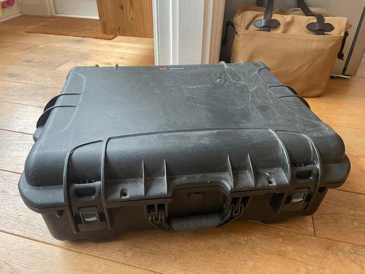 Degelijke NANUK 945 koffer / kist / hard case - zwart, Verzamelen, Militaria | Algemeen, Kist of Geocache, Ophalen of Verzenden