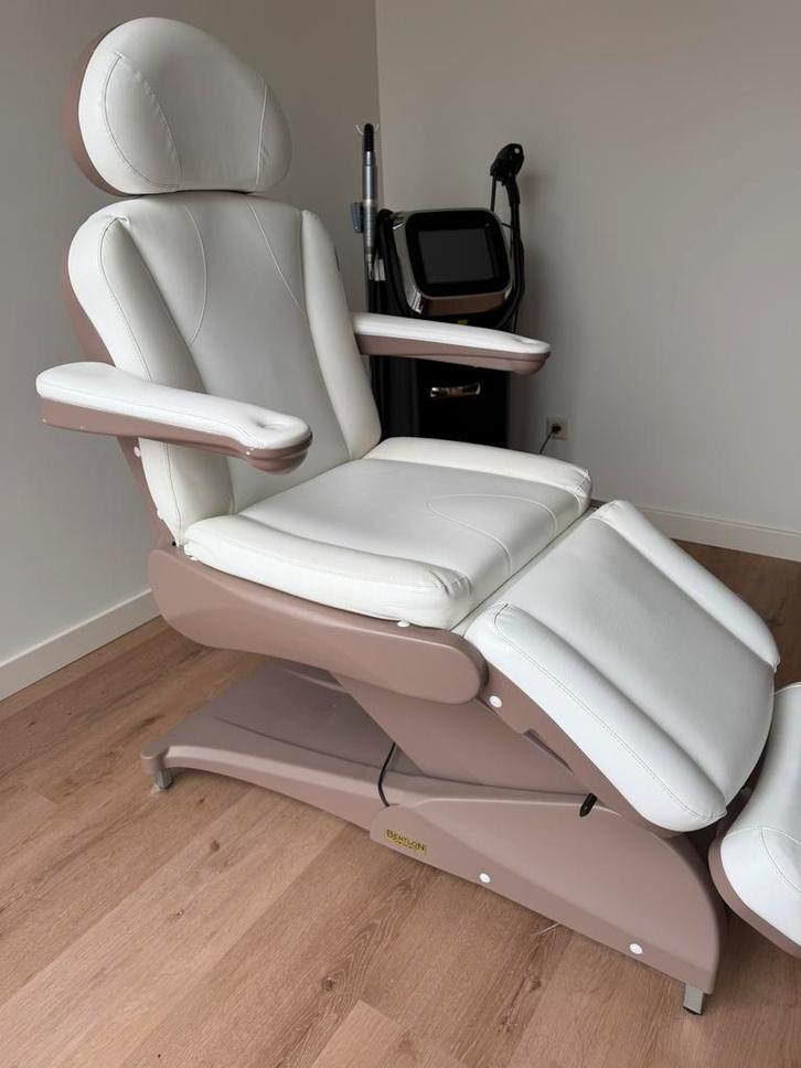 Elektrische behandelstoel – professioneel, Diensten en Vakmensen, Schoonheidsspecialisten | Overige, Huidbehandeling, Ontharing