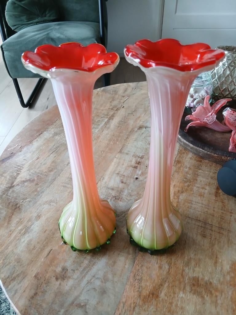 Prachtig paar Murano glazen vazen, rood en groen, Antiek en Kunst, Antiek | Vazen, Ophalen of Verzenden