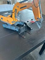 bestuurbaar siku control graafmachine liebherr met dieplader, Ophalen of Verzenden, Zo goed als nieuw, Hijskraan, Tractor of Landbouw