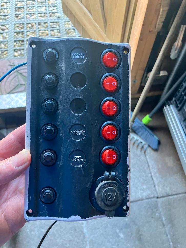 Schakelpaneel met 12V aansluiting voor boot, Watersport en Boten, Accessoires en Onderhoud, Gebruikt, Motor en Techniek, Ophalen of Verzenden