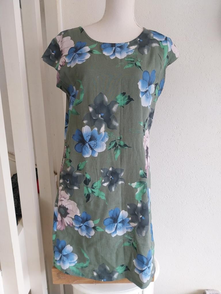 Groen linnen jurkje bloemenprint maat M/L, Maat 38/40 (M), Pescara, Ophalen of Verzenden, Zo goed als nieuw