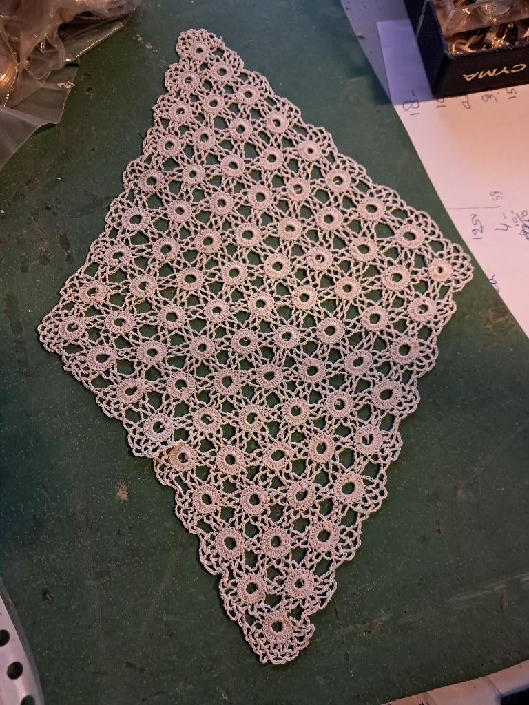 filigrain of klosbandkleedje,18 cm /zijde, Ophalen of Verzenden