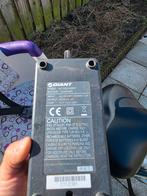 Giant acculader.(oplader, Ophalen, Zo goed als nieuw