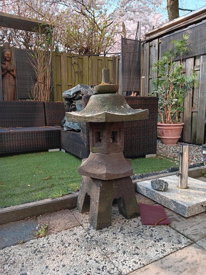 Grote Tempel van Lavasteen, Tuin en Terras, Tuinbeelden, Ophalen