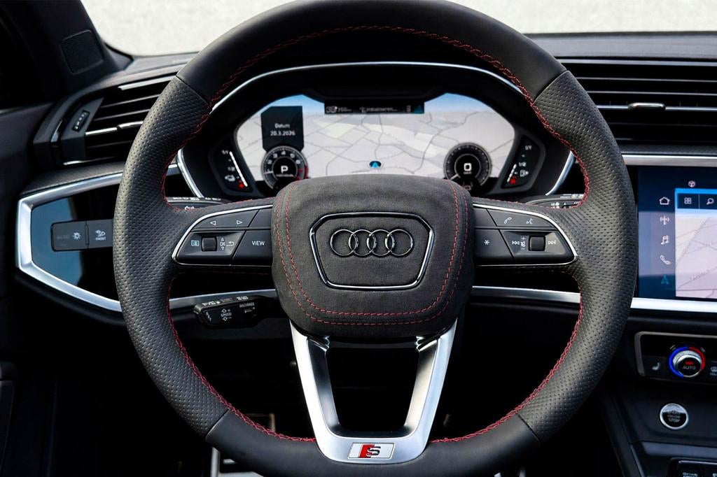 Audi Q3 Sportback 45TFSI e 245pk S-Tronic Competition S Edit, Gebruikt, Zwart, Lichtsensor, SUV of Terreinwagen