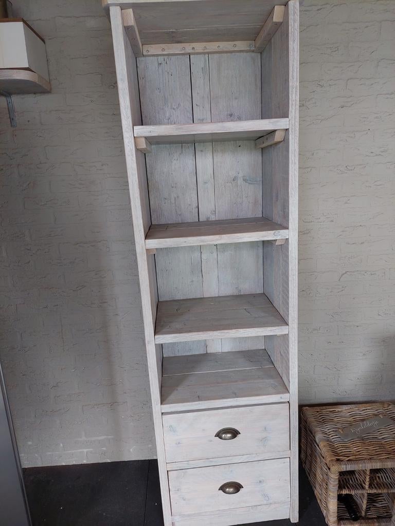 Steigerhouten kast, Ophalen