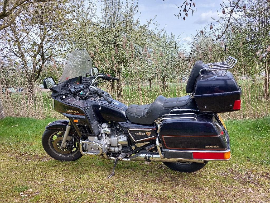 Honda Goldwing GL1200 '85 vraagprijs, Motoren, Motoren | Honda, Particulier, Toermotor, meer dan 35 kW, 4 cilinders, Motorrijbewijs A