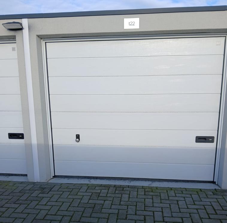 Garagebox / opslagruimte / werkruimte TE HUUR in Deurne