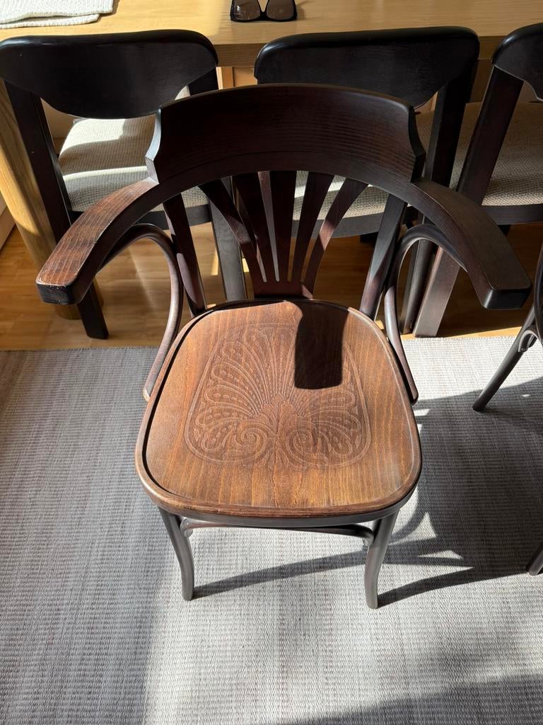 Set 2 bistro stoelen merk Ton bijna nieuw, Ophalen, Zo goed als nieuw, Zwart, Twee