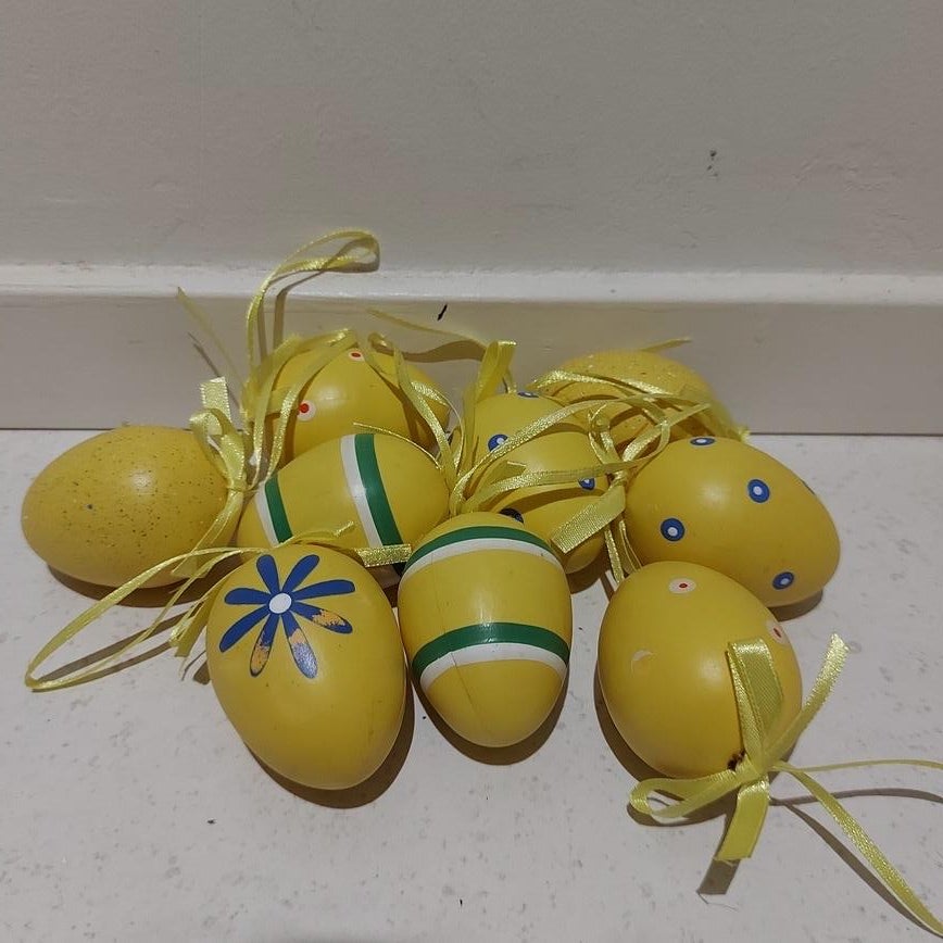 9 gele gedecoreerde plastic paaseieren kleine stip decoratie, Ophalen of Verzenden, Gebruikt