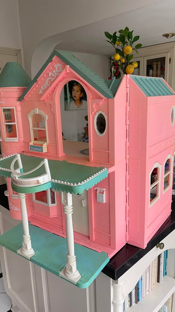 Groot Victoriaans Barbiedroomhuis mansion 1995 inklapbaar, Ophalen of Verzenden, Poppenhuis