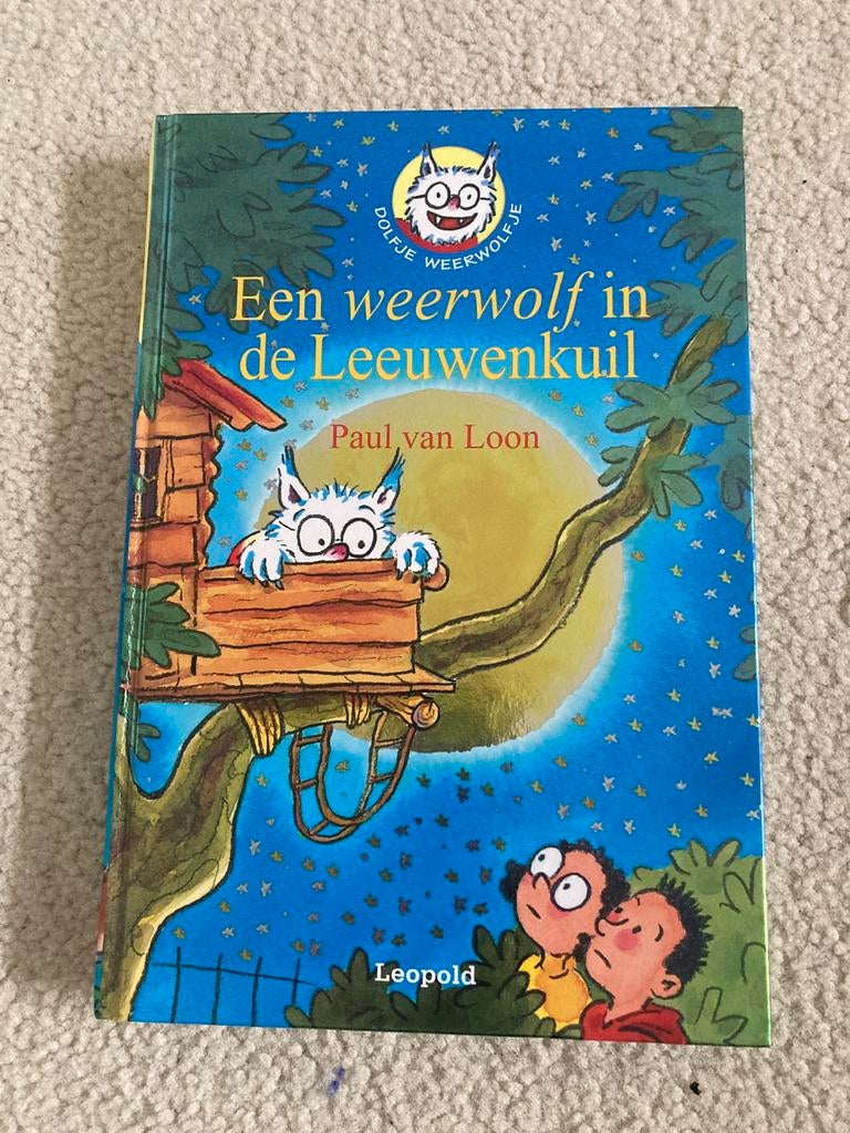 Boek Een Weerwolf in de Leeuwenkuil - Paul van Loon Zgan, Ophalen of Verzenden, Zo goed als nieuw, Fictie algemeen