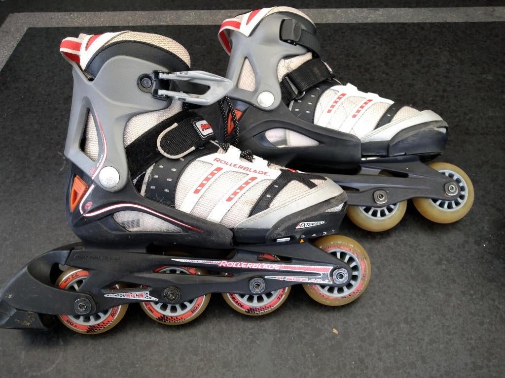 Skeelers Rollerblade maat 32-37 instelbaar, Sport en Fitness, Skeelers, Overige merken, Gebruikt, Kinderen, Ophalen of Verzenden