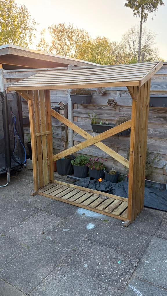 Houthok, Tuin en Terras, Bergingen en Tuinkasten, Zo goed als nieuw, Overige typen, Hout, Ophalen