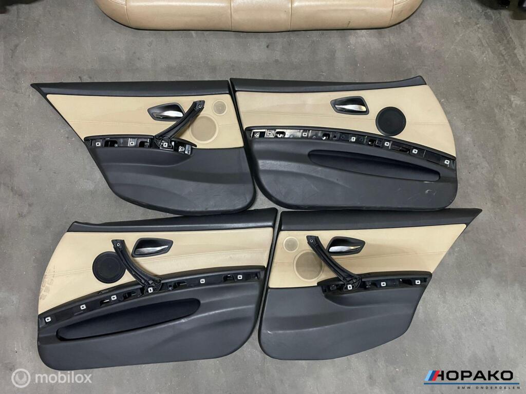 BMW E91 3 serie Interieur beige/zwart leder VERWARMD, Gebruikt, Einsteinlaan 5 rijswijk, Bmw, Ophalen of Verzenden