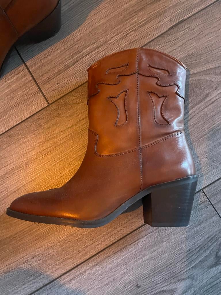 Nieuwe bruine enkellaarsjes maat 39, Kleding | Dames, Ophalen, Nieuw, Bruin, Lage of Enkellaarzen