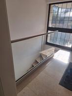 Moderne glazen balustrade met RVS leuning, Doe-het-zelf en Verbouw, Ladders en Trappen, Ophalen, Zo goed als nieuw