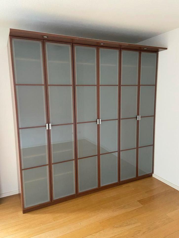 Grote linnenkast met glazen deuren, Huis en Inrichting, Kasten | Kledingkasten, Gebruikt, 200 cm of meer, 200 cm of meer, 50 tot 75 cm