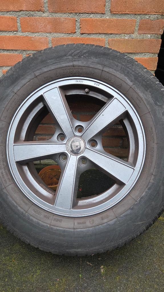 Velgen met winterbanden Mitsubishi Outlander, Ophalen, 16 inch, Banden en Velgen, Winterbanden