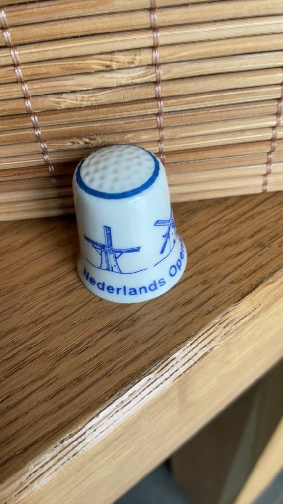 Nederlandse oplucht musseum vingerhoedje vingerhoedjes, Verzenden, Nieuw, Porselein, Nederland