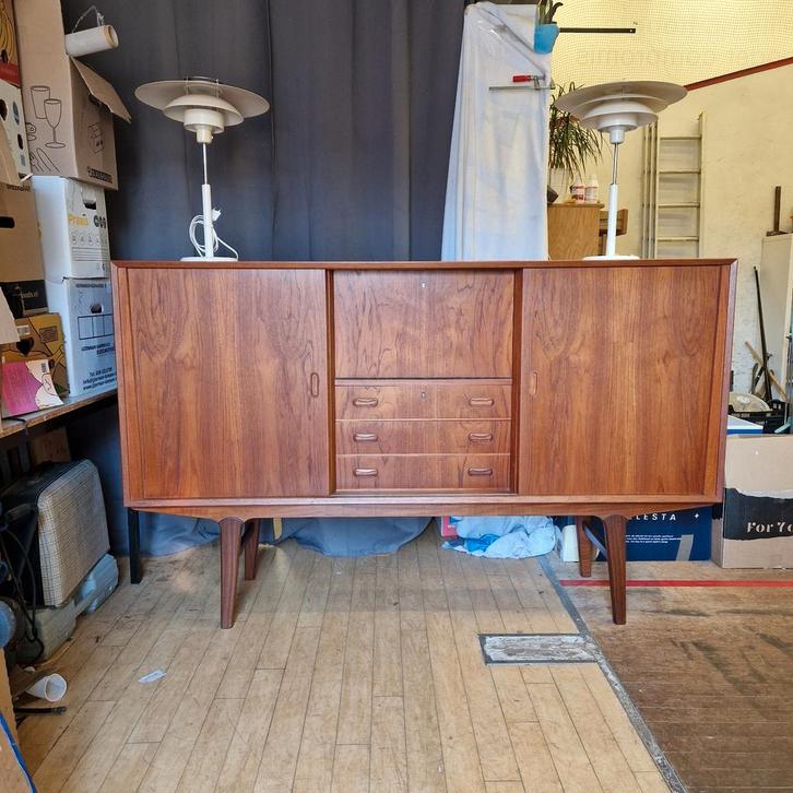 Vintage Teakhouten Dressoir met Laden en Schuifdeuren, Huis en Inrichting, Kasten | Dressoirs, Gebruikt, 150 tot 200 cm, 50 tot 75 cm