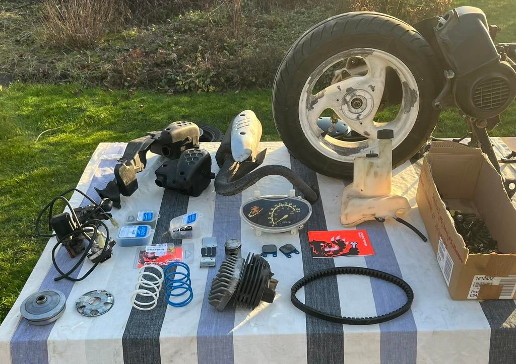 Peugeot vivacity onderdelen, Ophalen, Peugeot