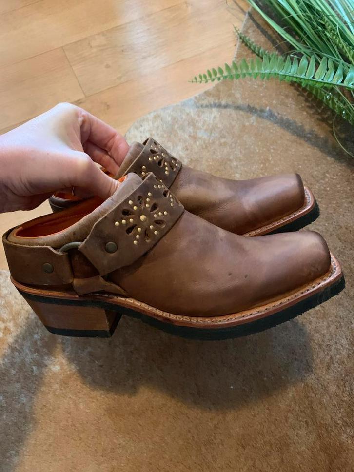 Frye instappers 38 39 clogs bikerboots klompen, Kleding | Dames, Schoenen, Nieuw, Sandalen of Muiltjes, Bruin, Ophalen of Verzenden