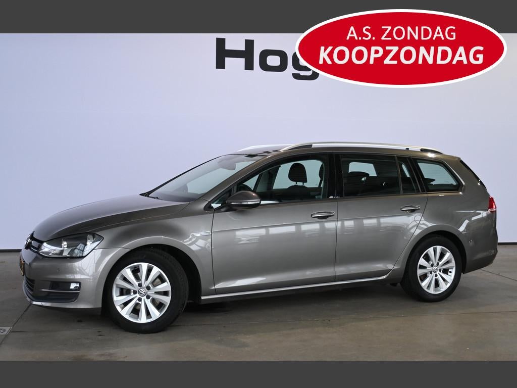 Volkswagen Golf Variant 1.0 TSI Connected Series Automaat Cl, Stof, Gebruikt, Met garantie (alle), 1210 kg