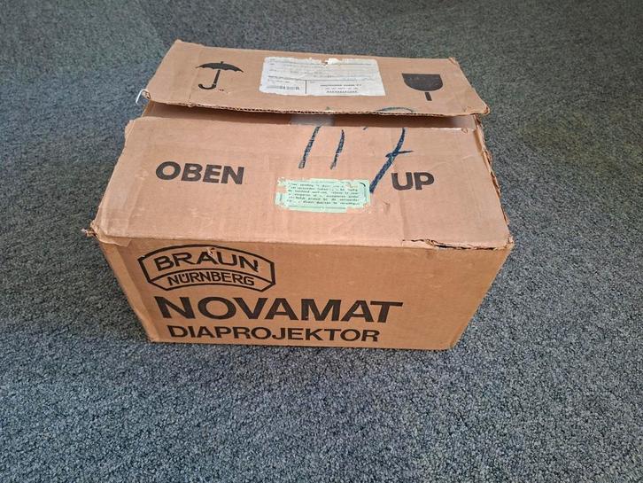 Interesse? Braun Nurnberg Novamat Diaprojector, Audio, Tv en Foto, Diaprojectors, Gebruikt, Ophalen