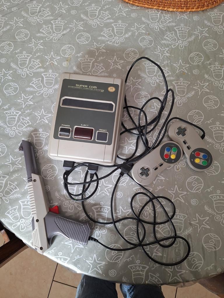 Spelcomputer super com., Spelcomputers en Games, Spelcomputers | Nintendo Super NES, Ophalen of Verzenden, Zonder controller