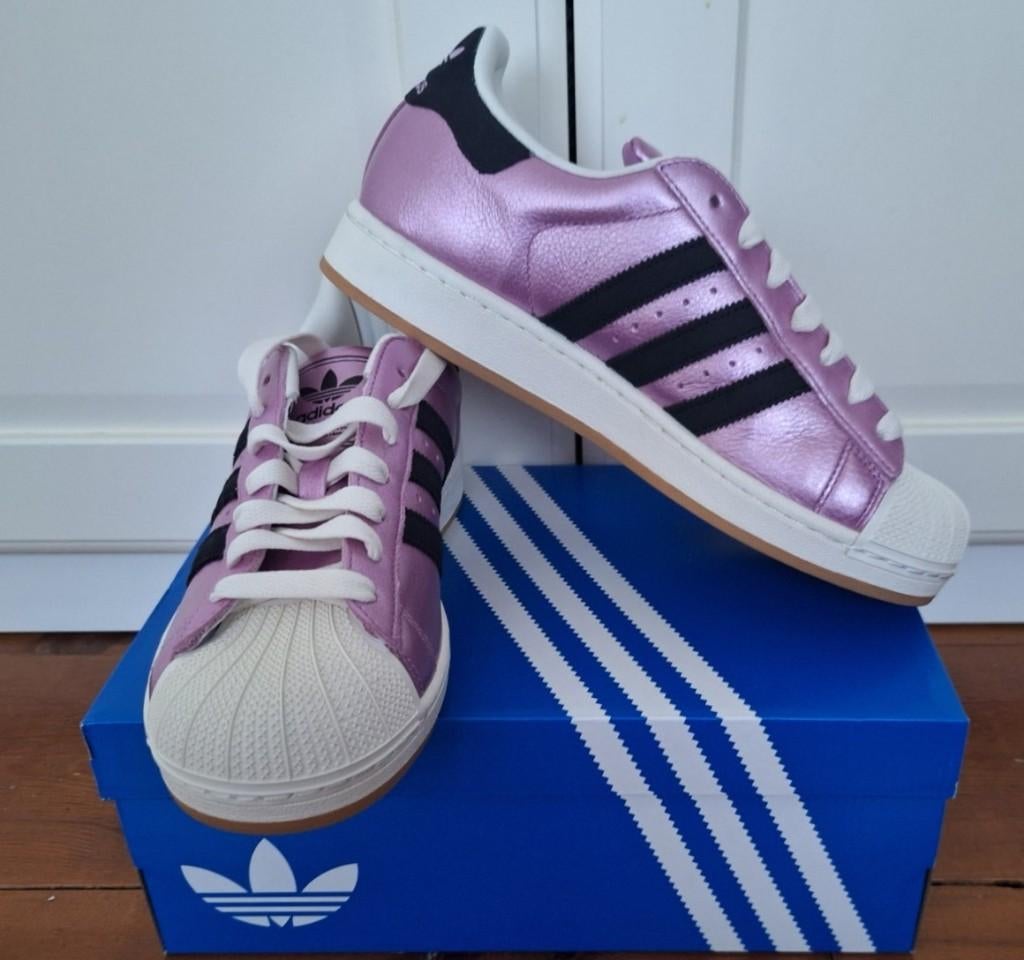 Adidas Superstar nieuwe paarse leren gympen sneakers 41 ⅓, Overige kleuren, Adidas, Nieuw, Ophalen of Verzenden