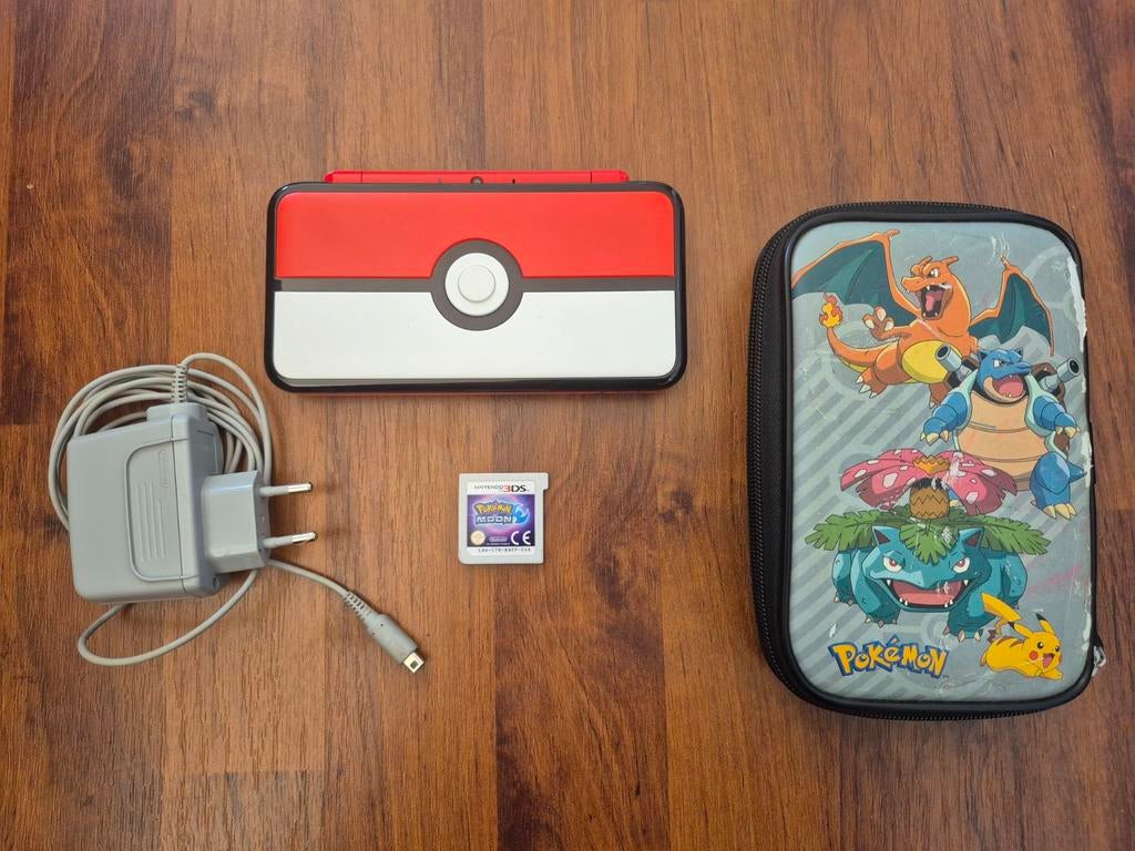 New 2DS XL Pokémon Edition, Spelcomputers en Games, Spelcomputers | Nintendo 2DS en 3DS, Zo goed als nieuw, 2DS XL, Overige kleuren