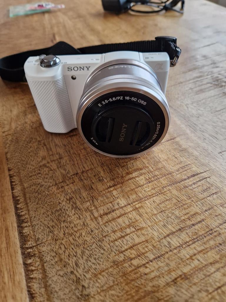 Sony Alpha A5000 camera met 16-50mm OSS lens, Ophalen, Sony