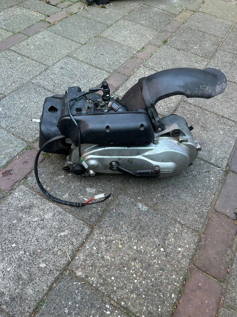 Piaggio zip 50 cc 2 takt blok., Fietsen en Brommers, Brommeronderdelen | Scooters, Ophalen, Zo goed als nieuw, Blok, Piaggio