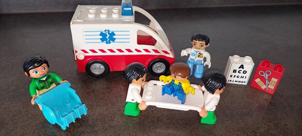 duplo ambulance, Kinderen en Baby's, Speelgoed | Duplo en Lego, Ophalen of Verzenden, Gebruikt, Duplo
