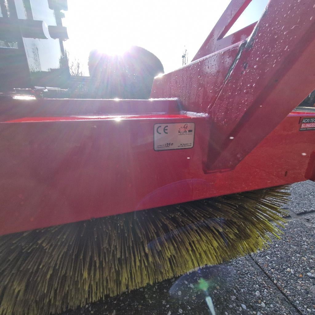 Rolbezem.  Veegmachine. Veegbezem, Tuin en Terras, Ophalen, Gebruikt