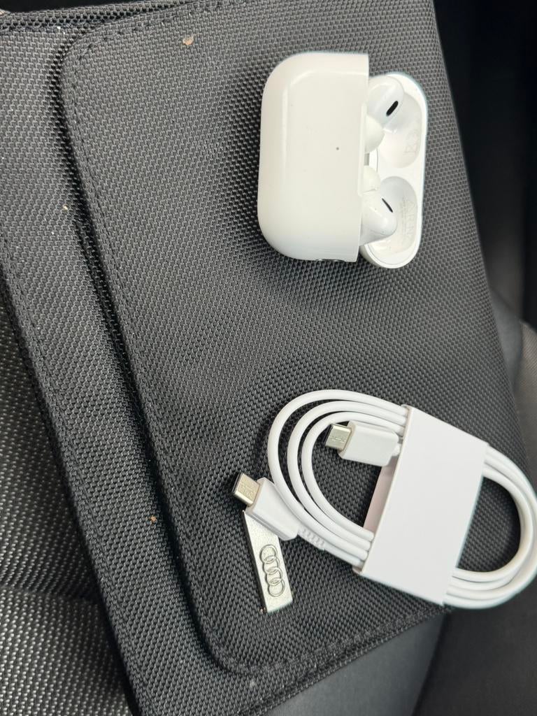 AirPods Pro 2 + garantie | Factuur aanwezig |, Ophalen of Verzenden, Zo goed als nieuw