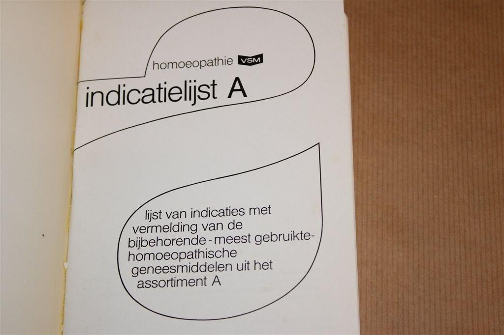 VSM Homoeopathie Gids [1976] — Indicaties & Geneesmiddelen, Ophalen of Verzenden, Gelezen