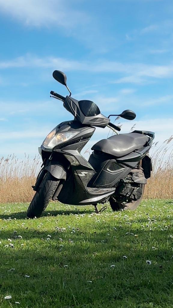 Kymco Super 8 Scooter, Fietsen en Brommers, Ophalen, Gebruikt, Maximaal 45 km/u, Benzine
