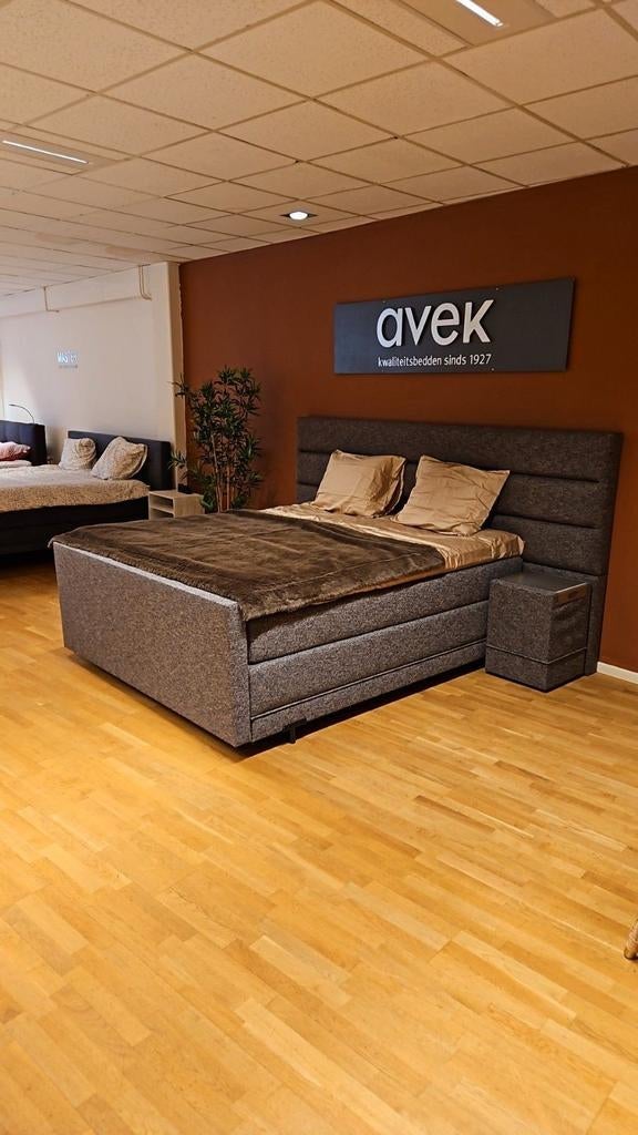 AveK Noflik Vlak Boxspring 180x210, Bruin, 210 cm, Ophalen of Verzenden, 180 cm