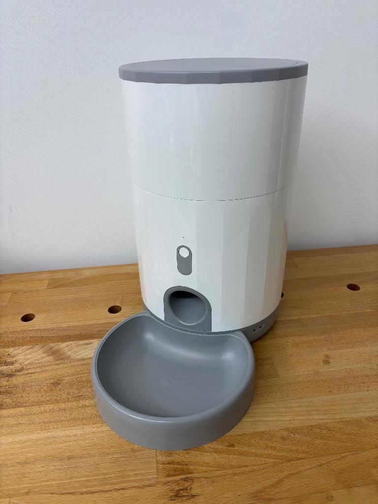 Petadore voerautomaat, Dieren en Toebehoren, Kattenvoerbakken en Drinkbakken, Verzenden, Automatisch, Zo goed als nieuw