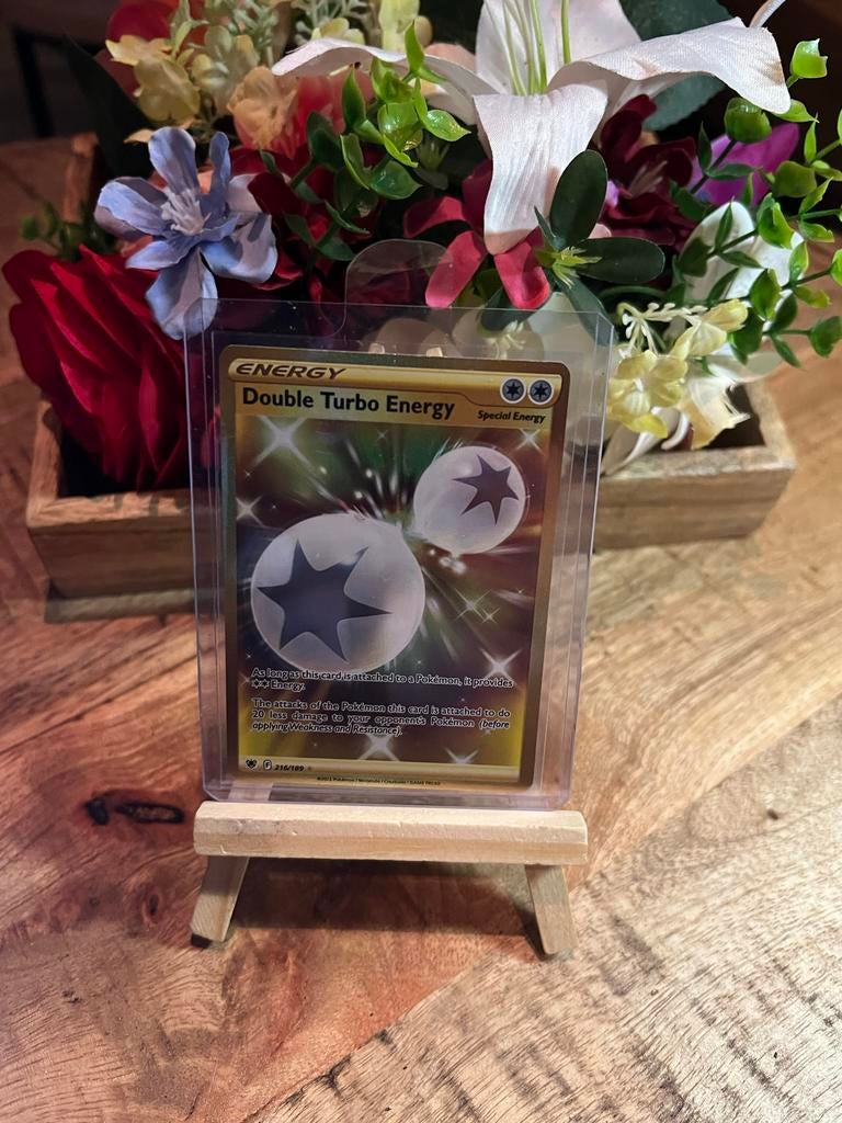 Pokémon TCG: Double Turbo Energy (216/189) Gold Secret Rare, Ophalen of Verzenden, Zo goed als nieuw, Overige typen
