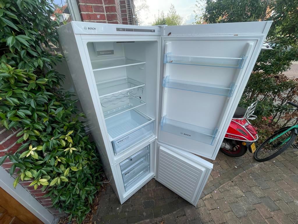 Bosch koelkast, Ophalen, 150 tot 200 liter, Zonder vriesvak, 60 cm of meer