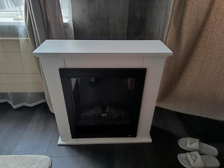 Sfeerhaard met LED vlammen en warmtefunctie, Huis en Inrichting, Haarden, Gebruikt, Elektrische haard, Ophalen