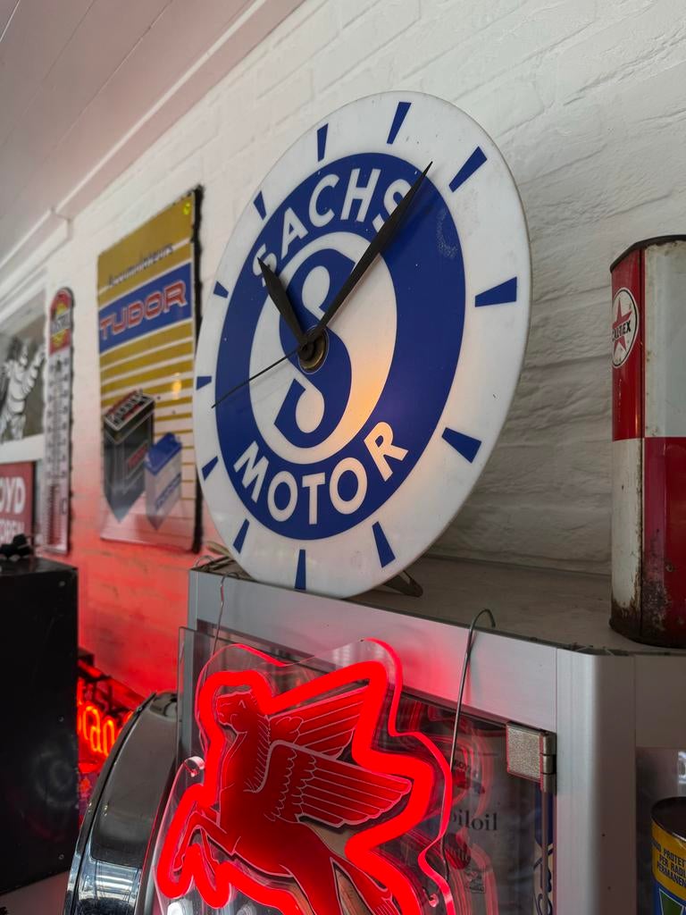 Vintage Sachs Motor Lichtreclame Klok, Verzamelen, Gebruikt, ., Lichtbak of (neon) lamp, Ophalen of Verzenden
